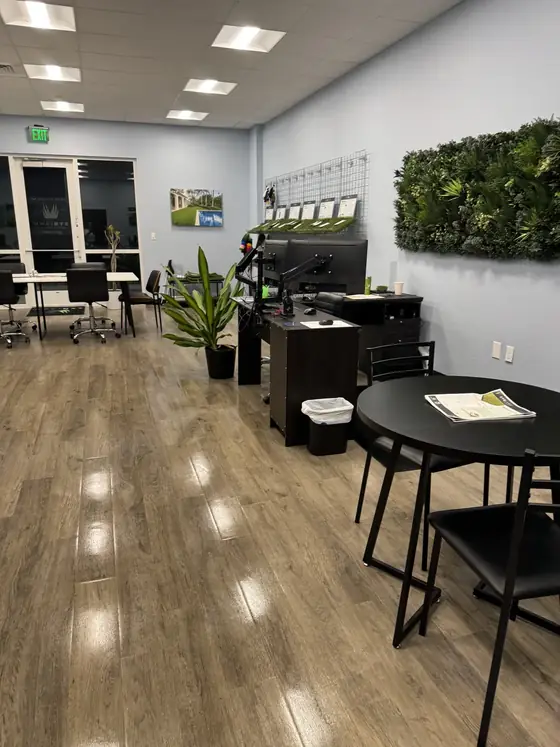 Clean commercial office workstation and meeting space